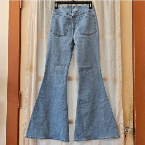 📌34 FOREVER 21 MID RISE FLARE JEANS WOMEN'S SIZE MEDIUM - Picture 8 of 12